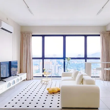 Tatami With Seaview, 9Pax, Urban Suites By Pg Home